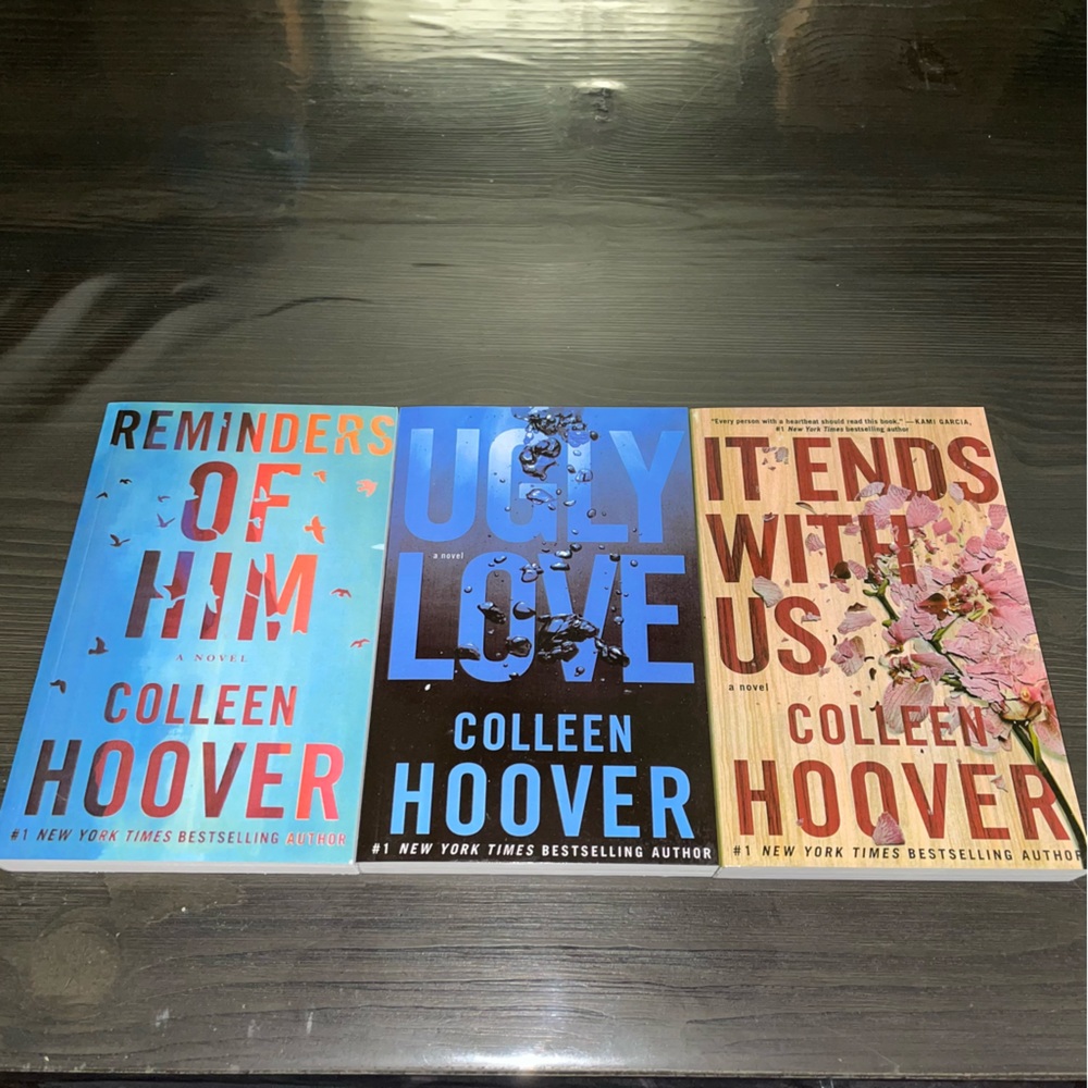 Colleen Hoover book bundle